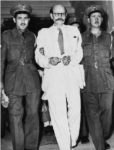 Ο Νίκος Πλουμπίδης.